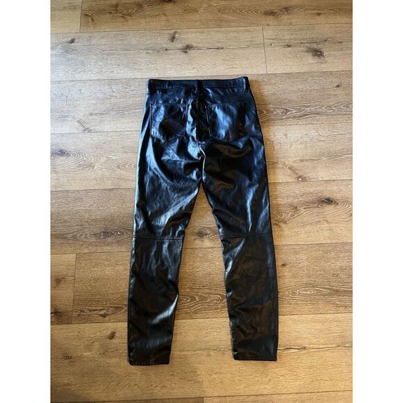 GAP Womens Mid Rise True Skinny VEGAN LEATHER Black Size 12/31R Pants - Picture 2 of 3